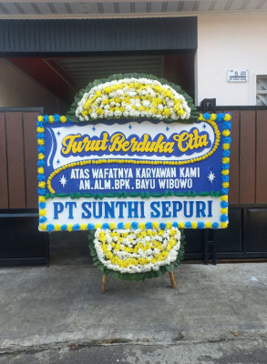 Papan Bunga Duka di Gunungketur